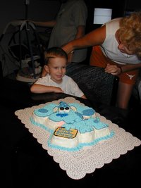 2001-10-05-Chance-Bday-27-Chance-Janeen-BluesClues-cake.JPG