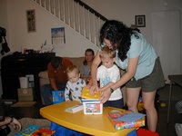 2001-10-05-Chance-Bday-37-Justin-Vale-Katie-Chance-Suzi-prsents.JPG