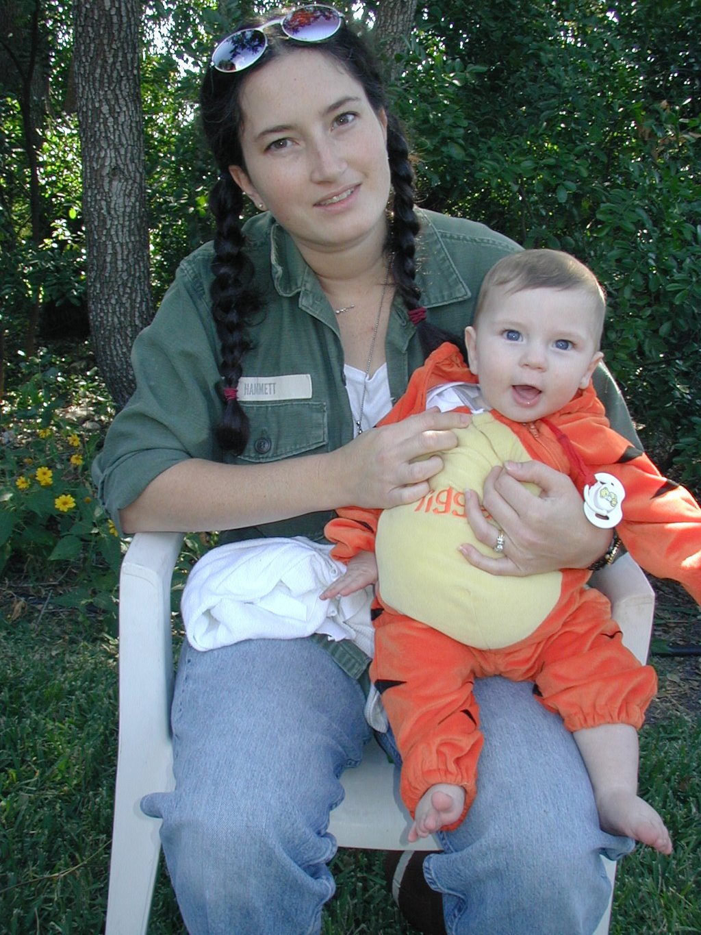 2001/10(October)/Halloween/1024x768_2001-10-27-Halloween-Party-19-Dax-Suzi.JPG