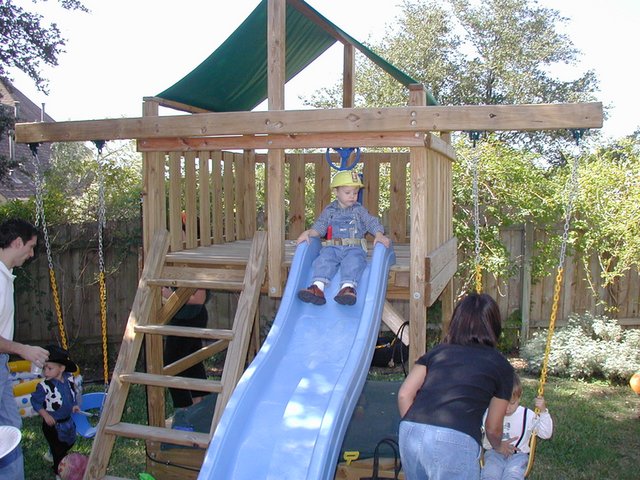 2001-10-27-Halloween-Party-11-Bob-the-Builder.JPG