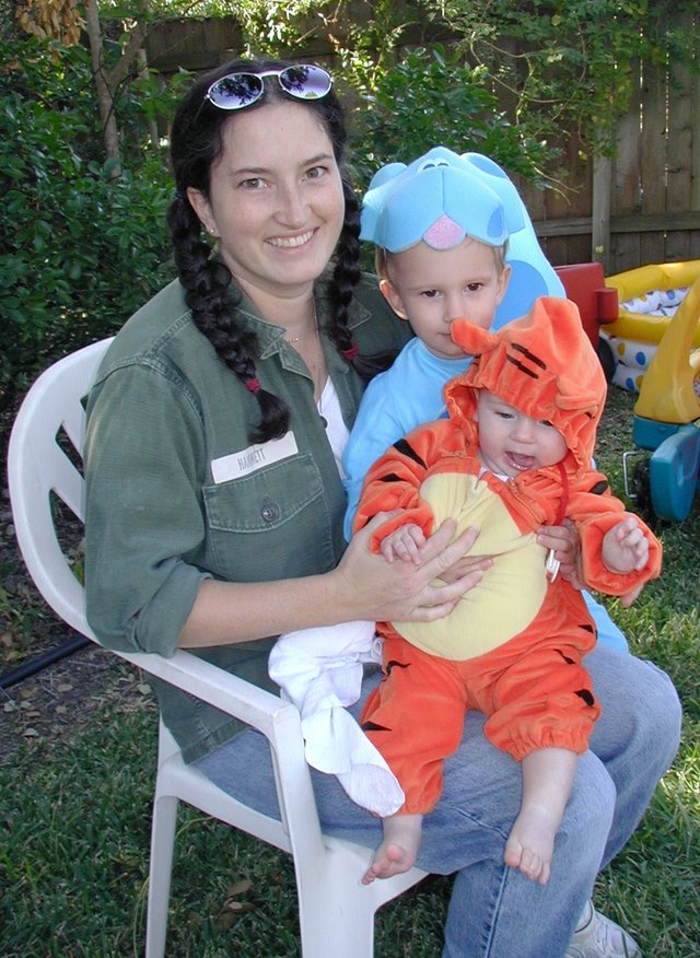 2001/10(October)/Halloween/640x480_2001-10-27-Halloween-Party-16-Chance-Dax-Suzi.JPG