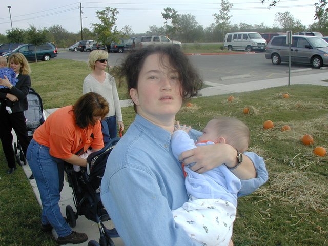 2001-10-30-Halloween-school-party-02-Suzi-Dax.JPG