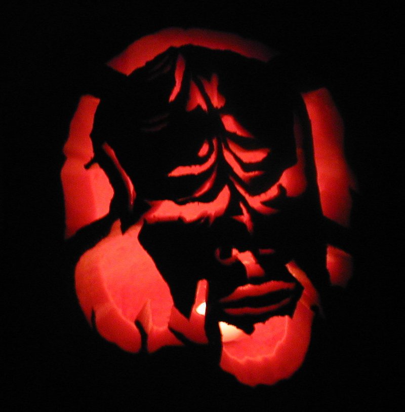 2001-10-28-pumpkin-carving-13-Worf-pumpkin.JPG