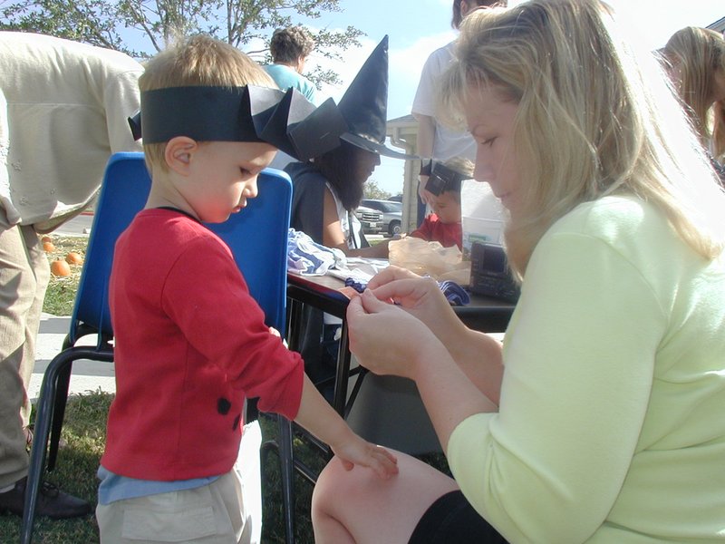 2001-10-30-Halloween-school-party-11-Chance-tatoo.JPG