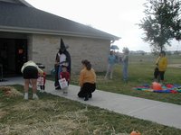 2001-10-30-Halloween-school-party-04-Chance.JPG