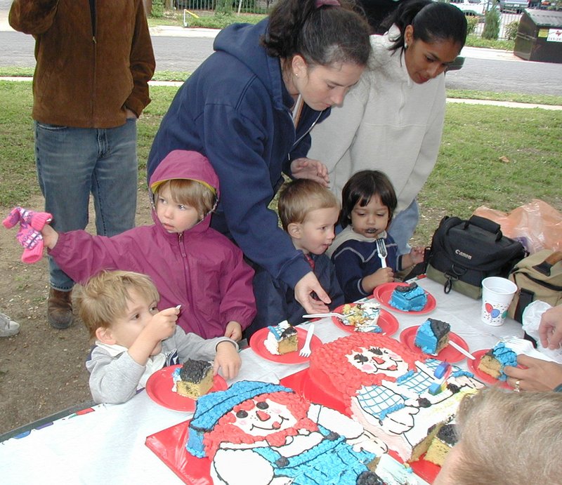 2001-10-06-Kalyani-Bday-09-Jack-Brittney-Suzi-Chance-cake.JPG