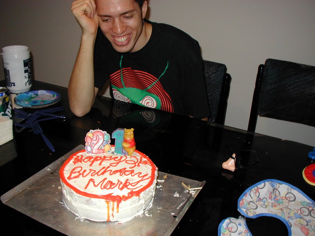 2001/10(October)/Misc/1024x768_2001-10-21-Mark-bday-1.JPG