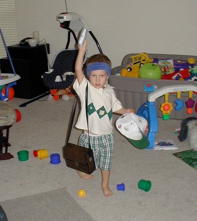 2001/10(October)/Misc/640x480_2001-10-04-Chance-headband-binoculars-hat-1.JPG