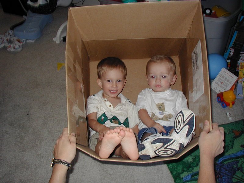 2001/10(October)/Misc/800x600_2001-10-24-Chance-Vale-box-1.JPG