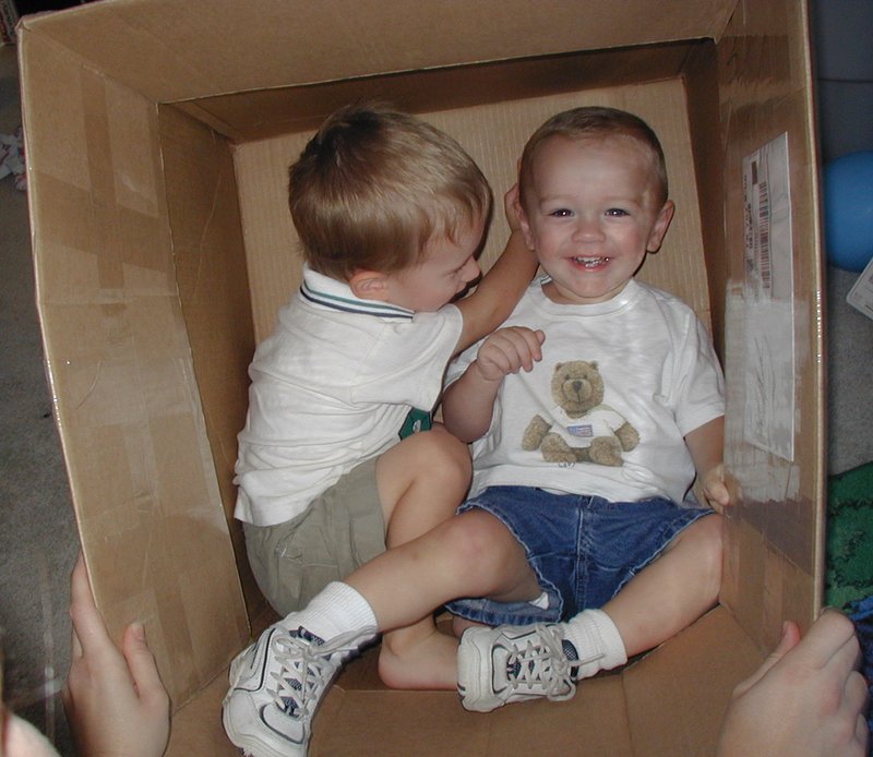 2001/10(October)/Misc/800x600_2001-10-24-Chance-Vale-box-3.JPG