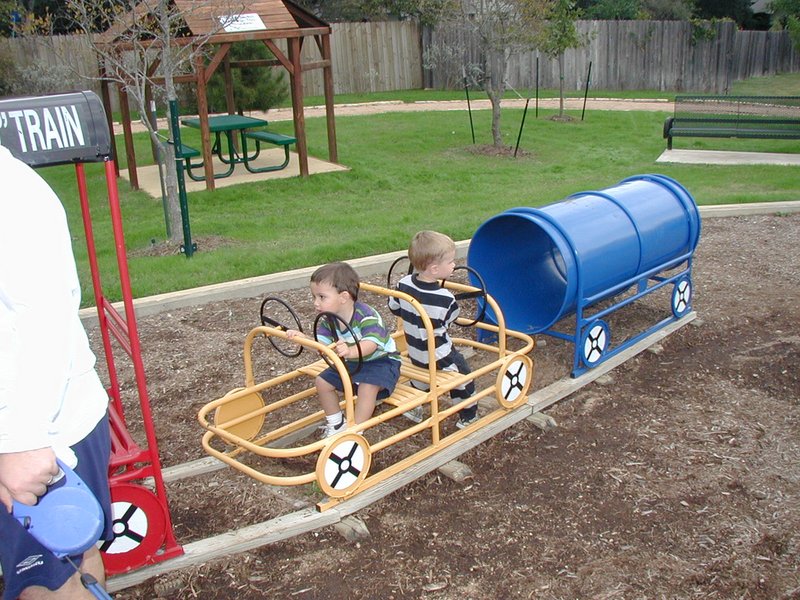 2001-11-17-Brittney-bday-09-Chance-playground.JPG