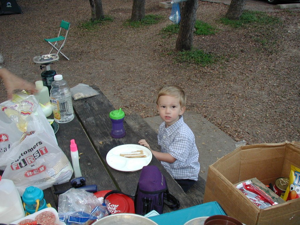 2001-11-12-Camping-McKinney-Falls-01-Chance-.JPG