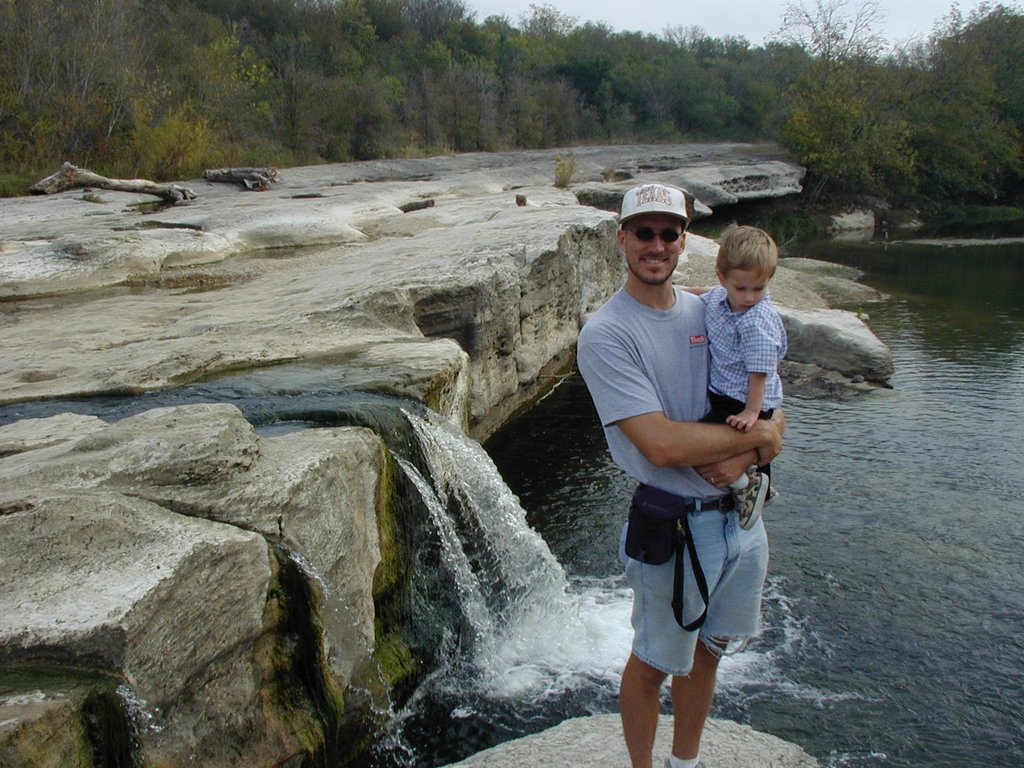 2001-11-12-Camping-McKinney-Falls-07-Chance-Travis.JPG