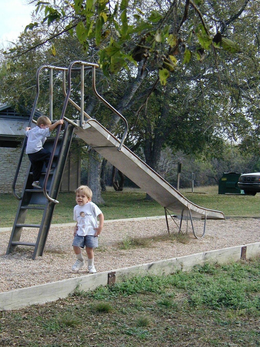 2001/11(November)/Camping-McKinney-Falls/1024x768_2001-11-12-Camping-McKinney-Falls-18-Chance-Jack-slide.JPG