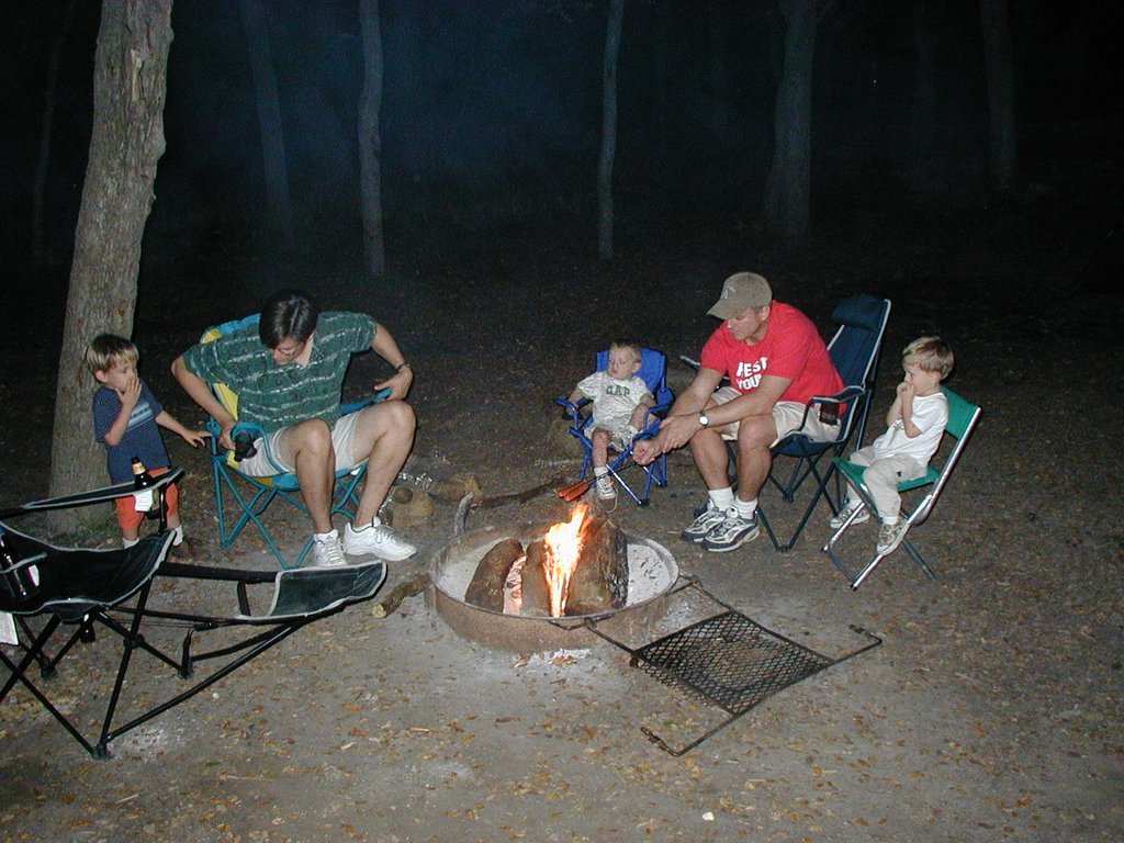 2001-11-26-McKinney-Falls-Camping-01-Jack-Matt-Vale-Justin-Chance-campfire.JPG