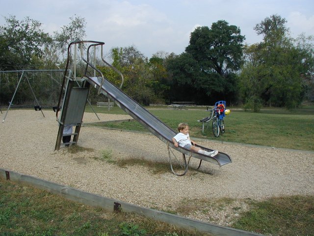 2001/11(November)/Camping-McKinney-Falls/640x480_2001-11-12-Camping-McKinney-Falls-20-Jack-slide.JPG