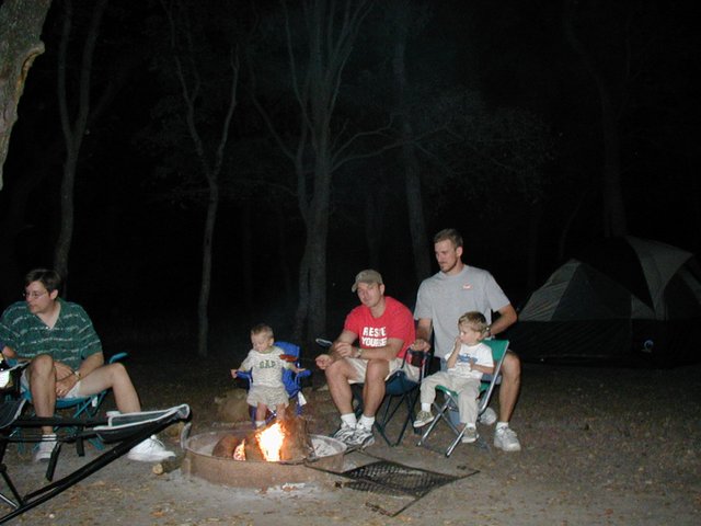 2001/11(November)/Camping-McKinney-Falls/640x480_2001-11-26-McKinney-Falls-Camping-05-Matt-Vale-Justin-Chance-Travis-campfire.JPG