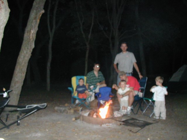 2001/11(November)/Camping-McKinney-Falls/640x480_2001-11-26-McKinney-Falls-Camping-07-Jack-Matt-Vale-Justin-Chance-Traviscampfire.JPG
