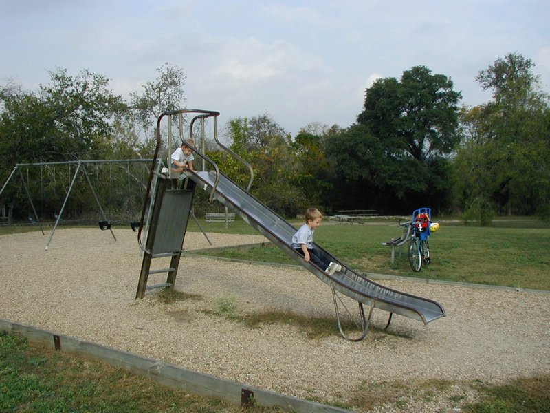2001/11(November)/Camping-McKinney-Falls/800x600_2001-11-12-Camping-McKinney-Falls-19-Chance-Jack-Slide.JPG