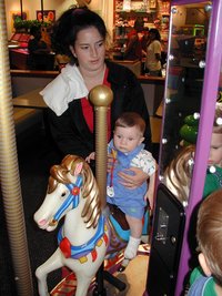 2001-11-04-ChuckyCheese-13-Dax-Suzi.JPG
