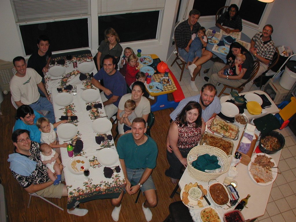 2001/11(November)/Misc/1024x768_2001-11-07-Turkey-Potluck-02.JPG