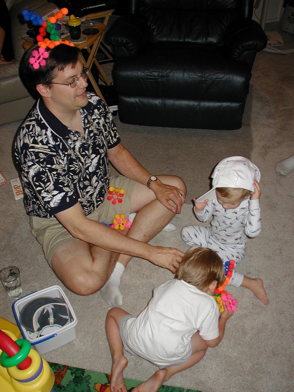 2001/11(November)/Misc/1024x768_2001-11-07-Turkey-Potluck-07-Matt-Jack-Chance.JPG