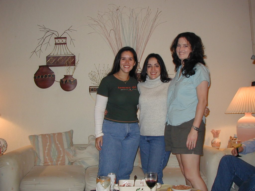 2001-11-24-Sager-visit-5-Kris-Chris-Suzi.JPG