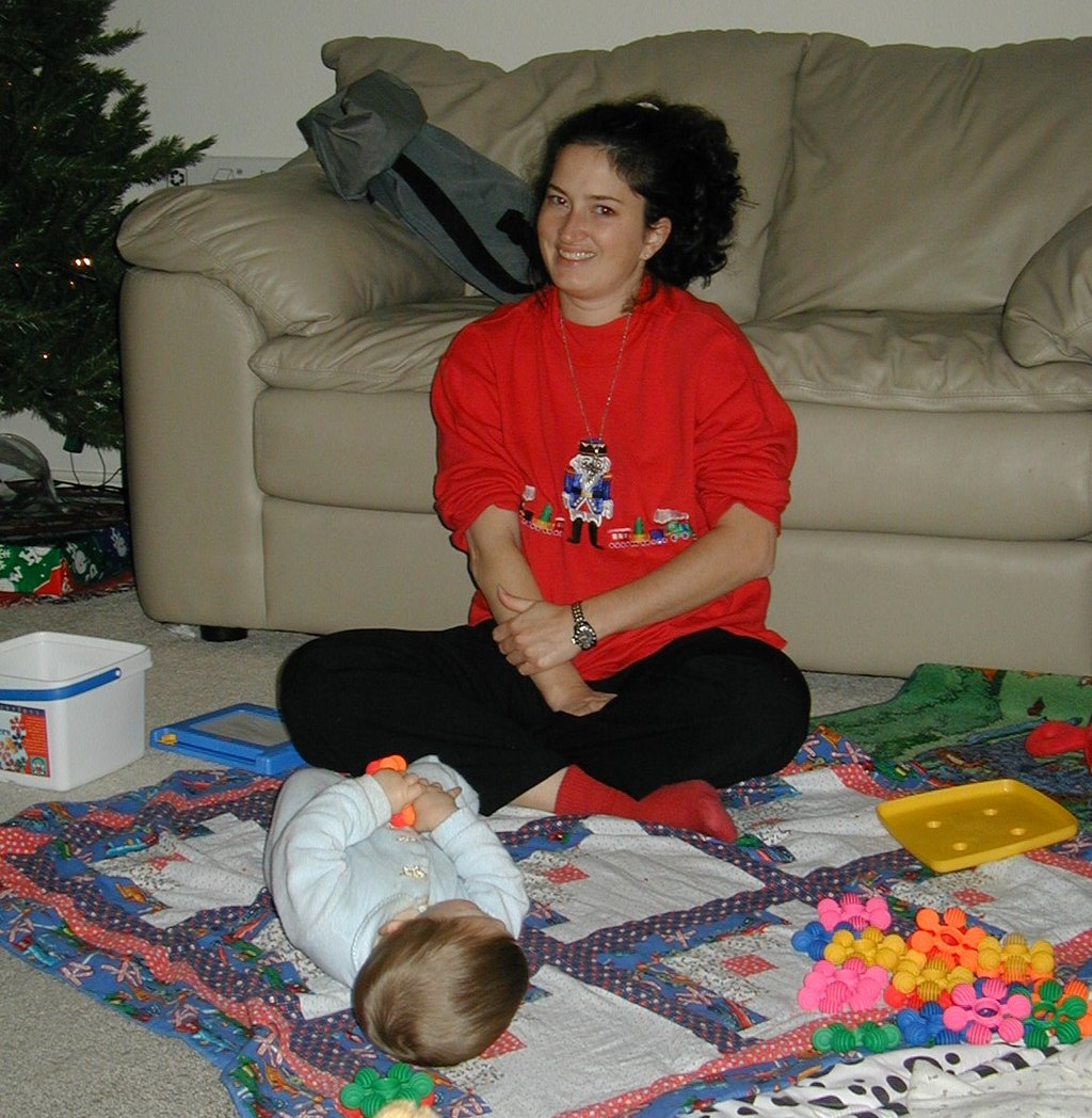 2001/12(December)/Misc/1024x768_2001-12-12-Adriana-camera-test-Suzi-Dax-02.JPG