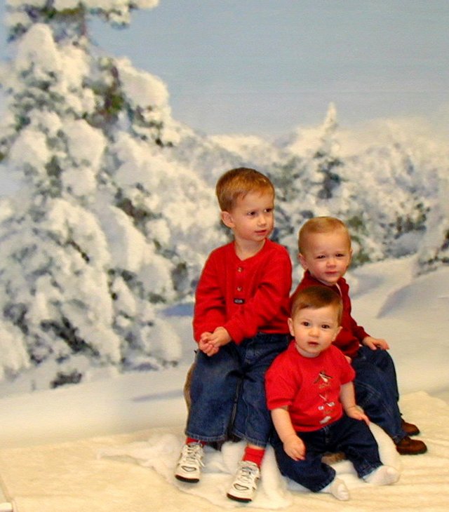 2001-12-12-Kiddie-Kandids-02-Chance-Dax-Vale.JPG