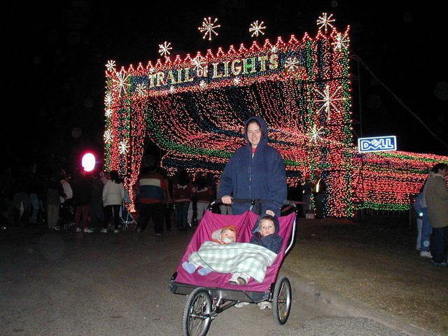 2001-12-19-Trail-of-lights-01-Chance-Dax-Suzi.JPG