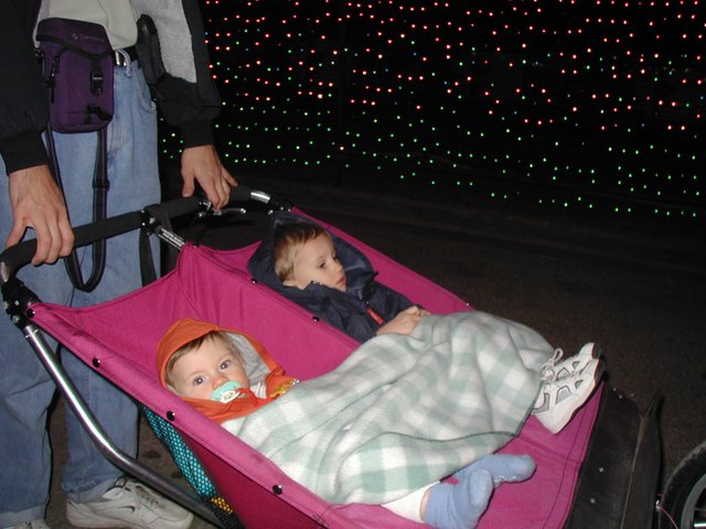 2001-12-19-Trail-of-lights-03-Chance-Dax.JPG