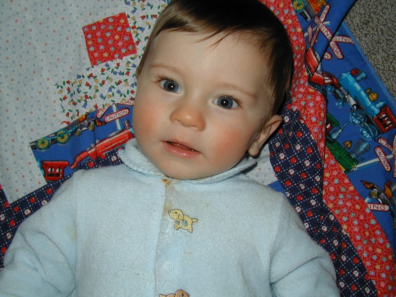 2001/12(December)/Misc/800x600_2001-12-12-Adriana-camera-test-Dax-03.JPG