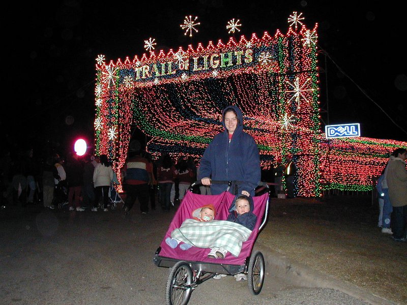 2001-12-19-Trail-of-lights-01-Chance-Dax-Suzi.JPG