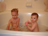 2001-12-09-bathtime-Chance-Dax-3.JPG