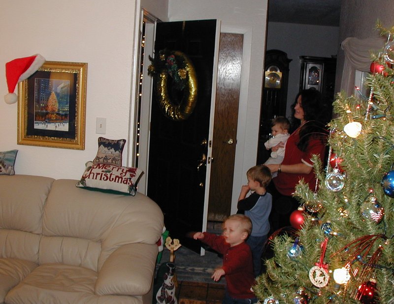 2001/12(December)/Xmas/800x600_2001-12-24-Xmas-eve-03-Vale-Chance-Dax-Suzi.JPG