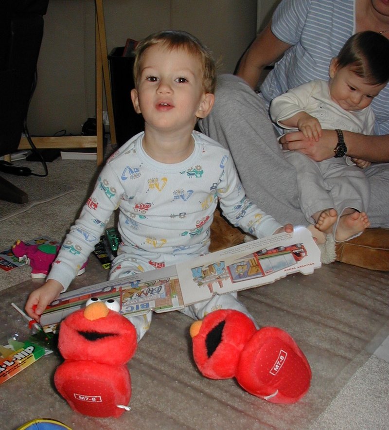 2001/12(December)/Xmas/800x600_2001-12-25-Xmas-06-Chance-Dax.JPG