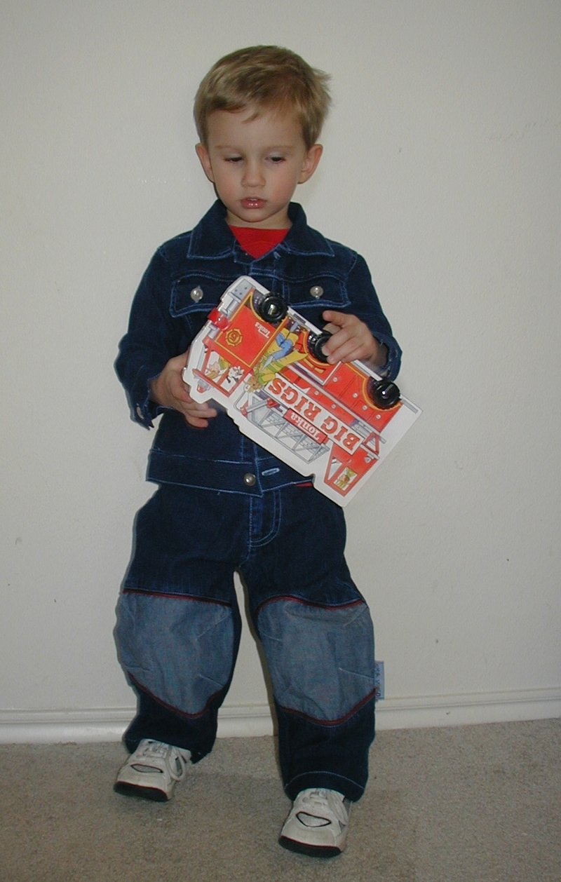 2001/12(December)/Xmas/800x600_2001-12-25-Xmas-14-Chance-in-denim.JPG