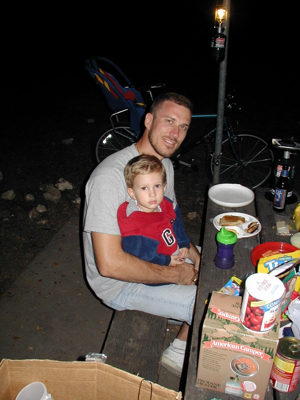 2001-11-11-Camping-McKinney-Falls-5-Chance-Travis.JPG