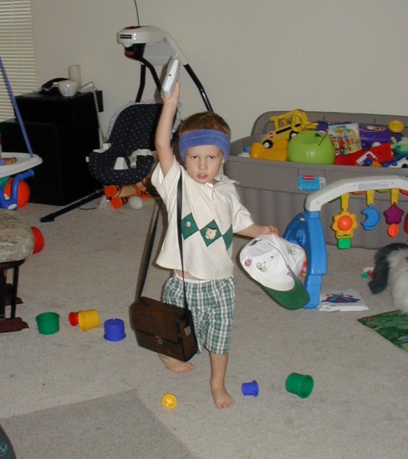 2001/Best/800x600_2001-10-04-Chance-headband-binoculars-hat-1.JPG