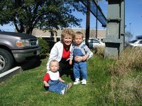 2001-01-30-Janeen-Chance-Vale-outside-Gynics-2.jpg