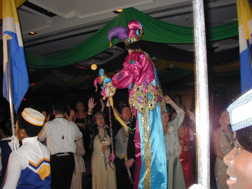 2002/01(January)/CoronationBall/1024x768_2002-01-12-MG-Coronation-17.JPG