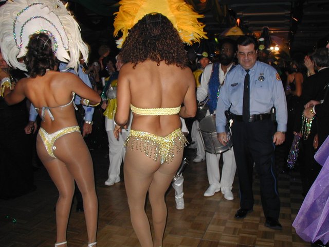 2002/01(January)/CoronationBall/640x480_2002-01-12-MG-Coronation-27.JPG