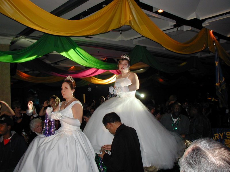 2002/01(January)/CoronationBall/800x600_2002-01-12-MG-Coronation-14.JPG