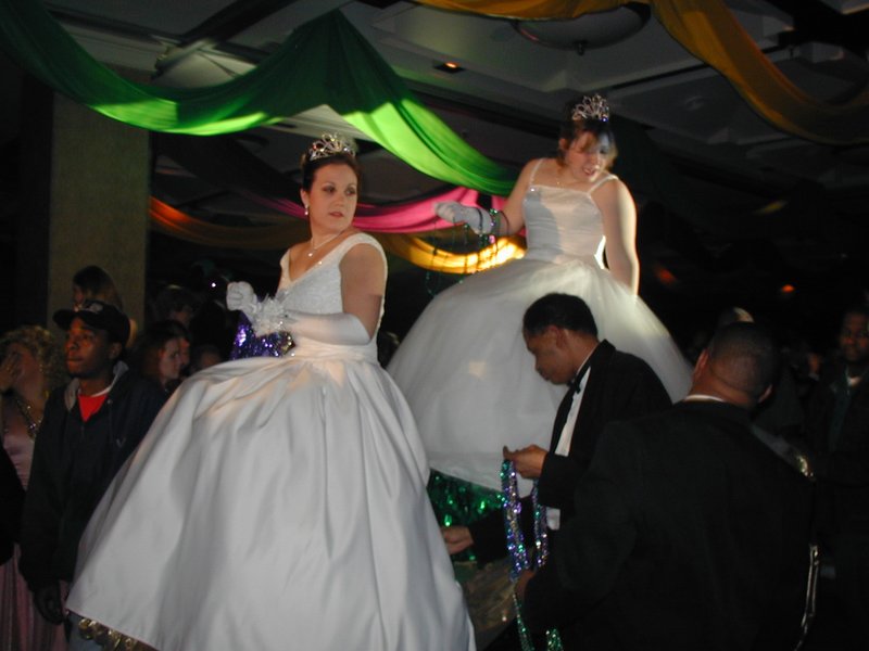 2002/01(January)/CoronationBall/800x600_2002-01-12-MG-Coronation-15.JPG