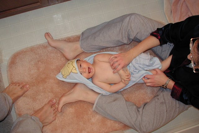 2002/01(January)/Misc/640x480_2002-01-01-Dax-bath.JPG