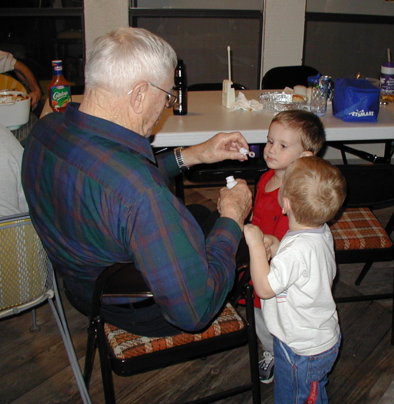 2002-02-25-28-Chance-Melvin-Vale-bubbles.JPG