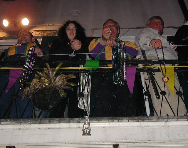 2002/02(February)/MardiGras/640x480_2002-02-07-Mardi-Gras-Balcony-1-John-Suzi-Jim-Randy.JPG