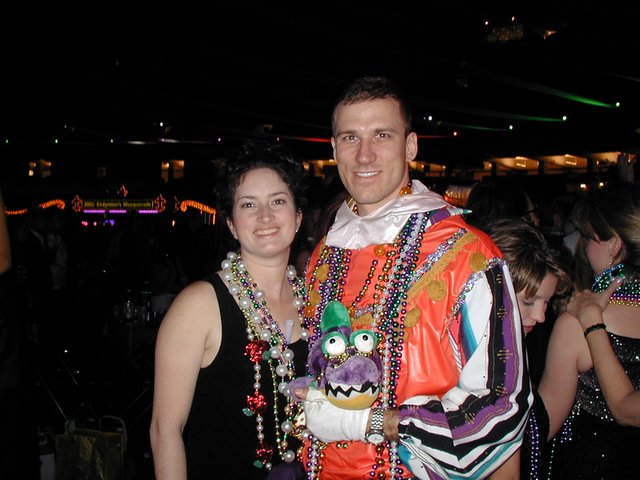 2002/02(February)/MardiGras/640x480_2002-02-09-21-Extravaganza-Suzi-Travis.JPG