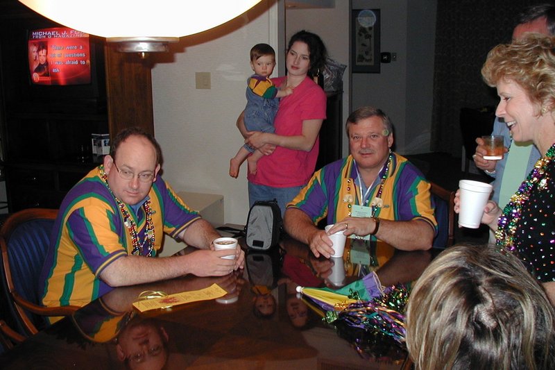2002/02(February)/MardiGras/800x600_2002-02-08-Mardi-Gras-Beans-n-Jeans-3-John-Dax-Suzi-Jim-Janeen.JPG