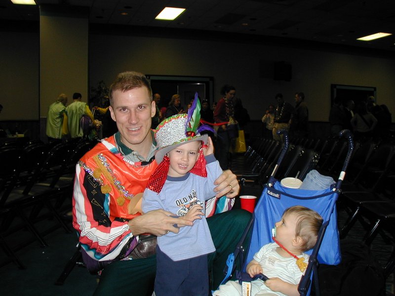 2002/02(February)/MardiGras/800x600_2002-02-09-10-preparing-for-parade-Travis-Chance-Dax-at-church.JPG